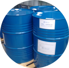Cleaning storage tanks for crude and heavy oil